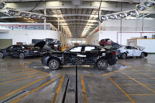 比亞迪新能源汽車銷量暴漲背后的安全密碼 技術(shù)、體系與用戶信任的深度融合